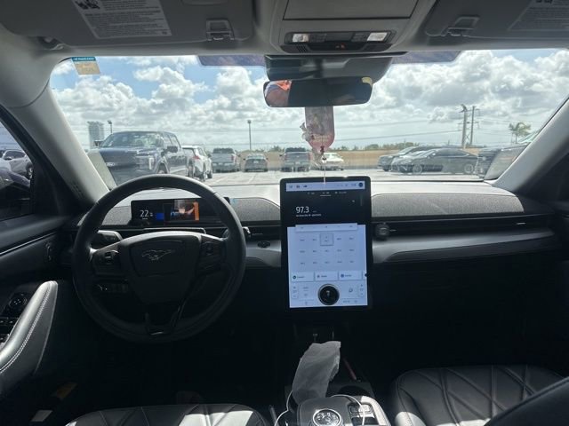 Used 2023 Ford Mustang Mach-E Select image 4