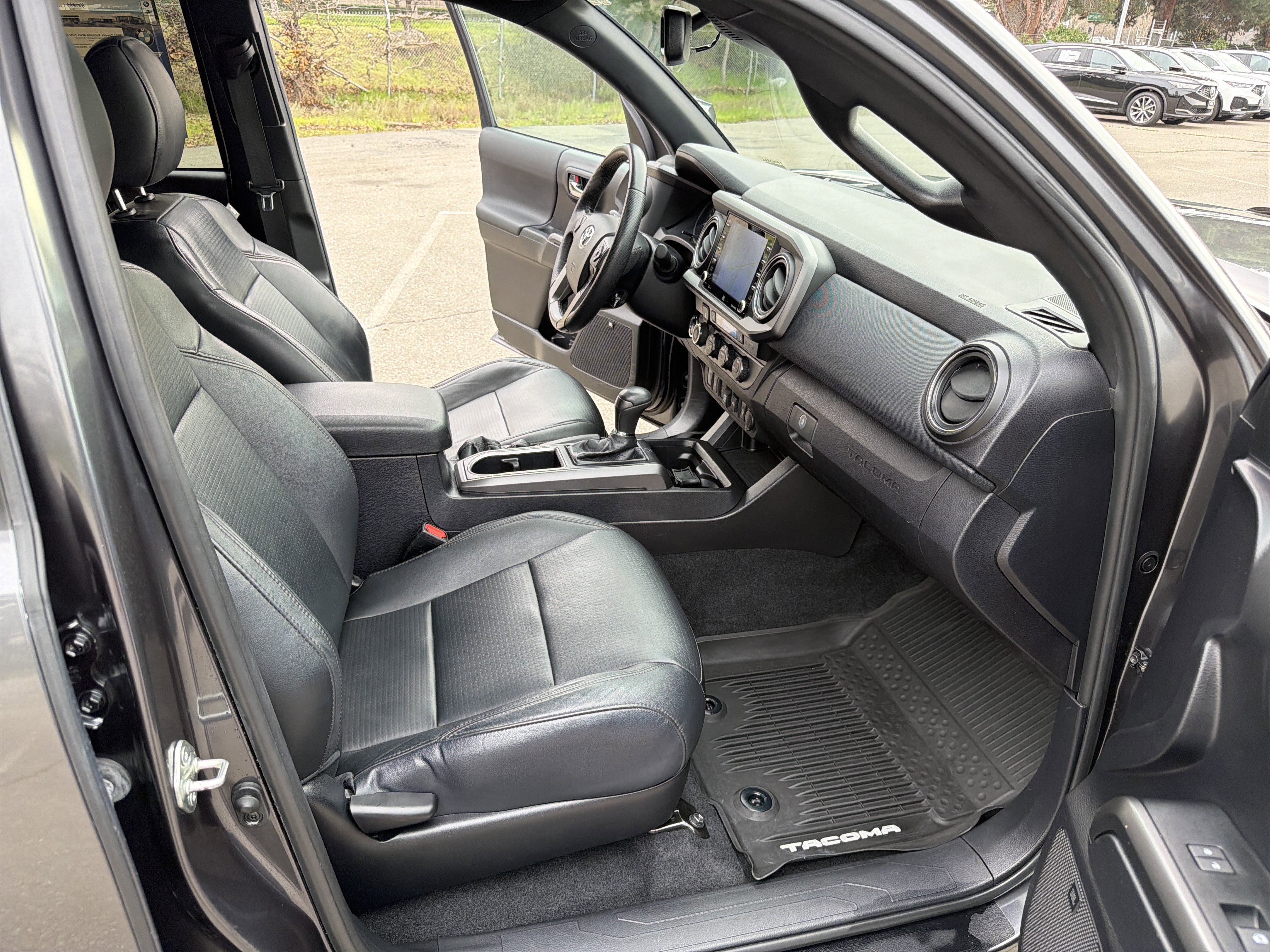 Used 2021 Toyota Tacoma TRD Off-Road image 37