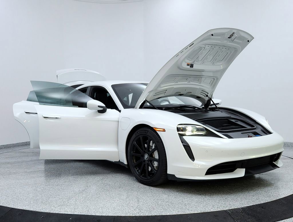 Used 2021 Porsche Taycan Turbo image 13