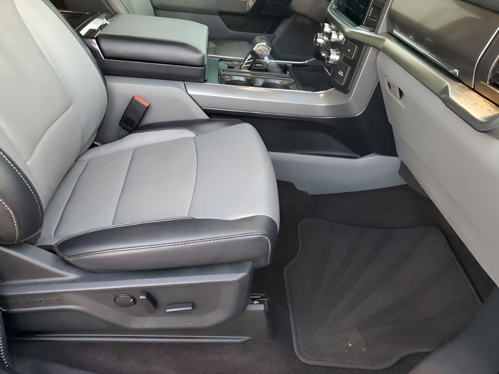 Used 2022 Ford F150 Lariat image 16