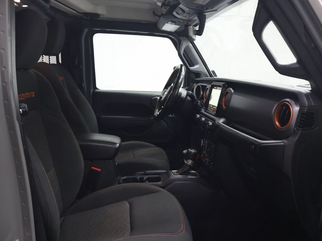 Used 2023 Jeep Gladiator Mojave w/ Cold Weather Group AWD/4WD image 9