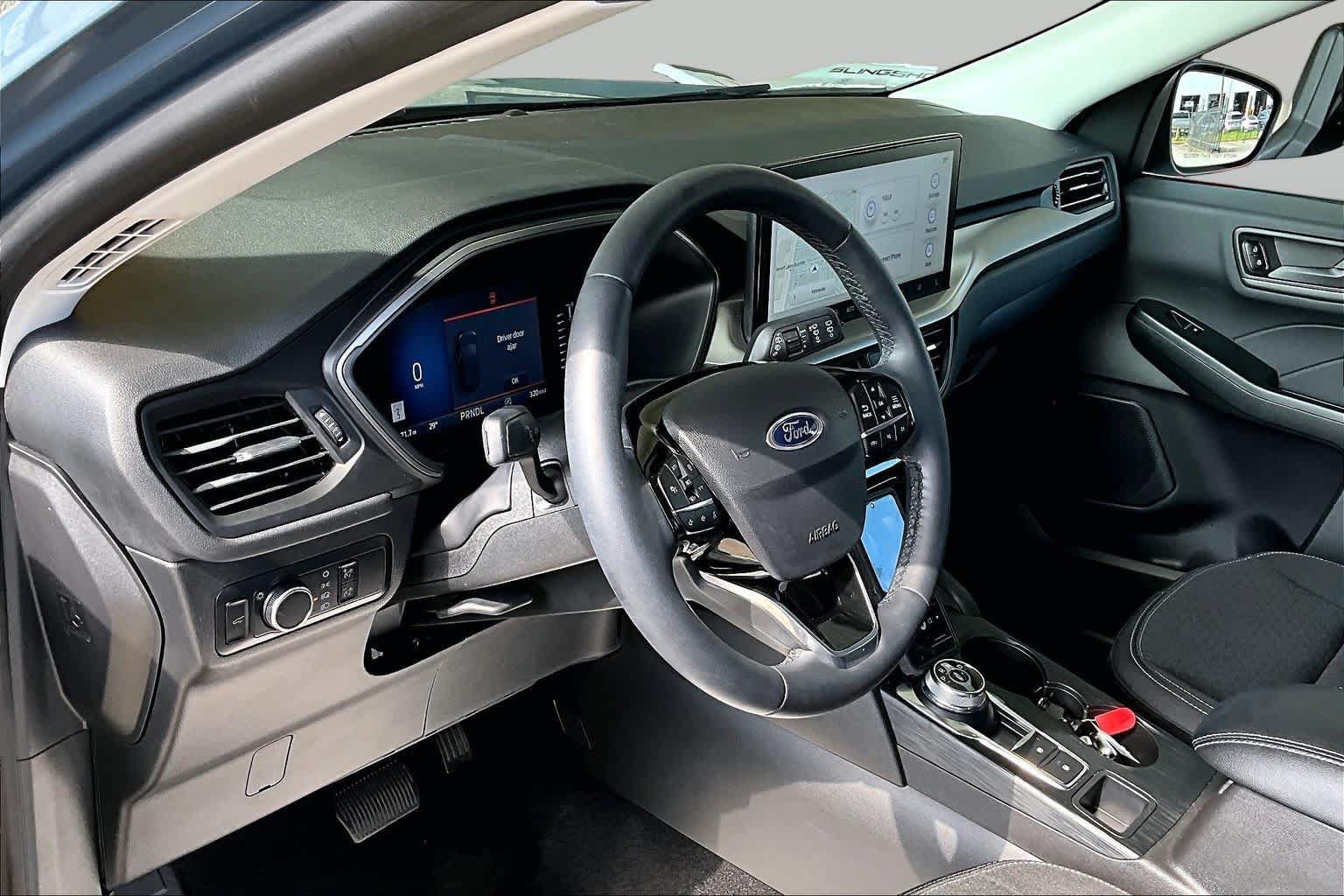Used 2024 Ford Escape Active w/ Tech Pack #1 AWD/4WD image 17