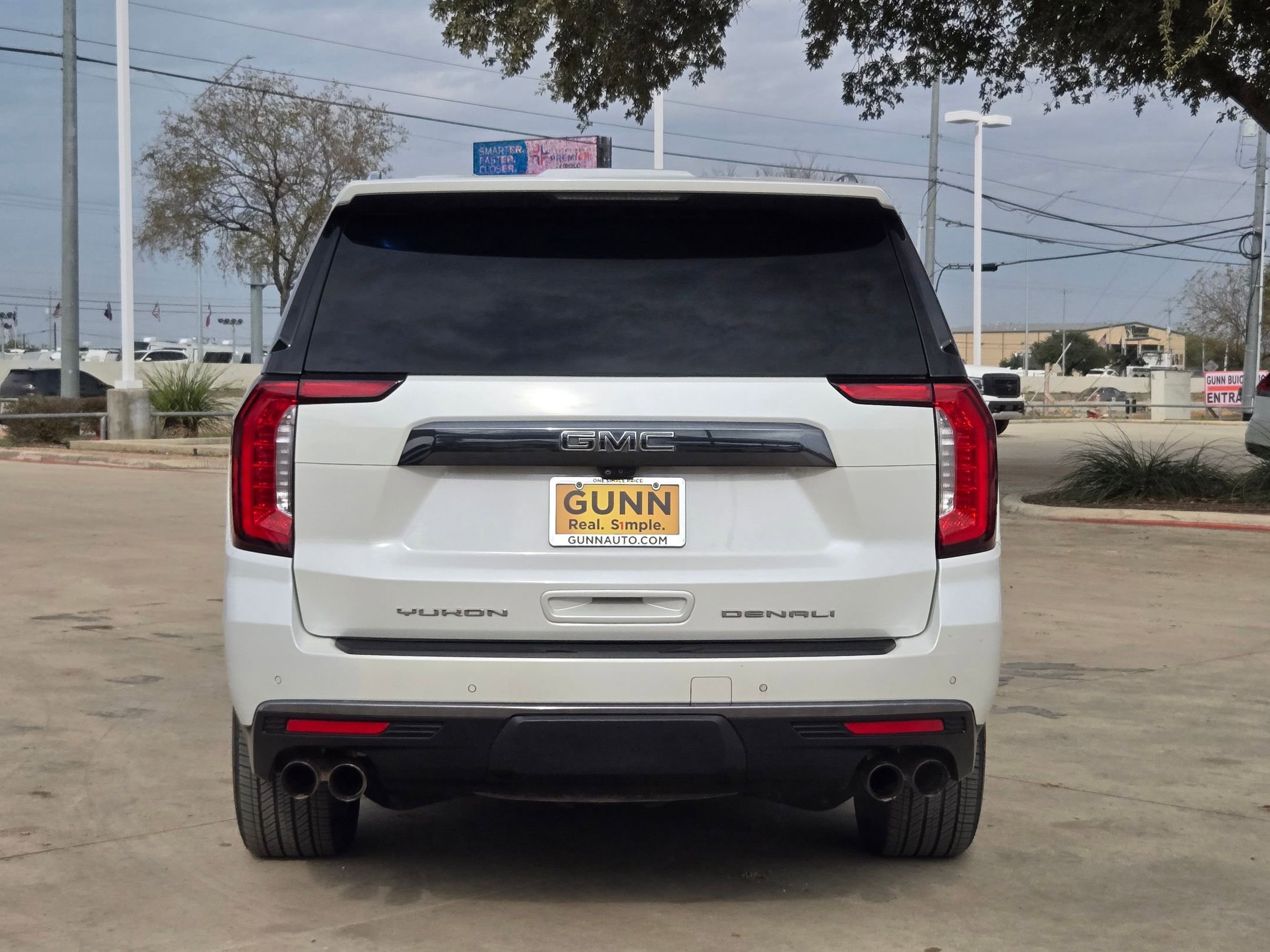 Used 2023 GMC Yukon XL Denali Ultimate image 4