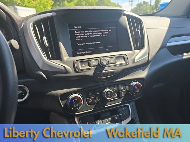 Used 2023 GMC Terrain SLE w/ Driver Convenience Package AWD/4WD image 17