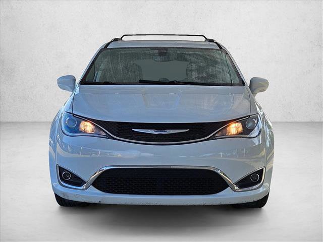 Used 2020 Chrysler Pacifica Touring-L image 2