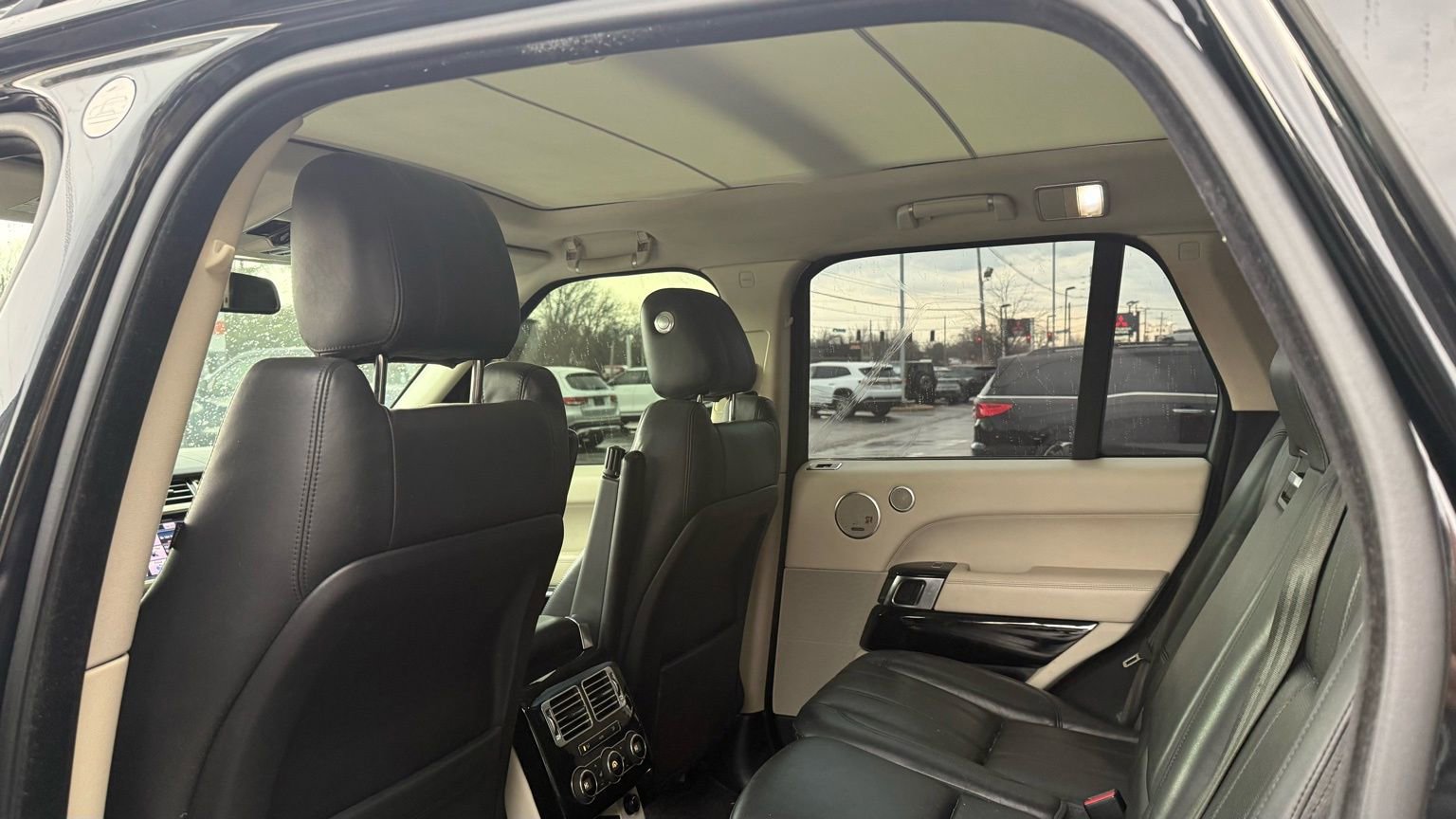 Used 2013 Land Rover Range Rover HSE AWD/4WD image 11