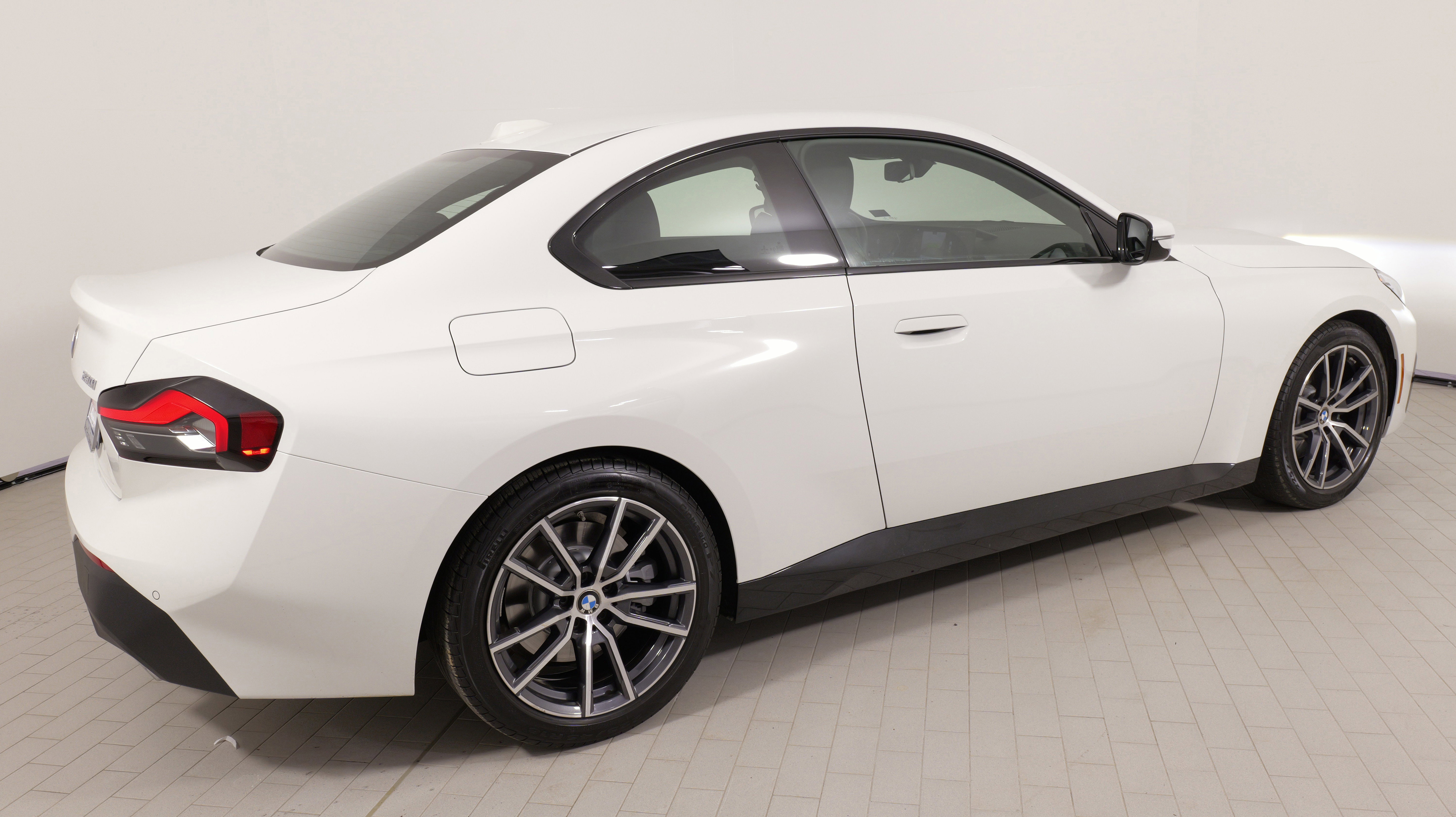 Used 2023 BMW 230i xDrive Coupe image 10