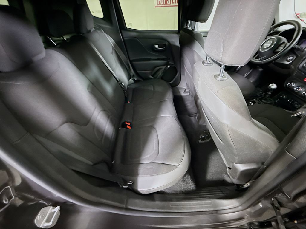 Used 2017 Jeep Renegade Altitude image 27