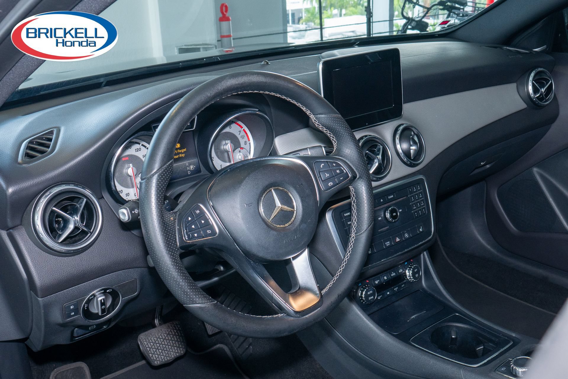 Used 2017 Mercedes-Benz GLA 250 image 15