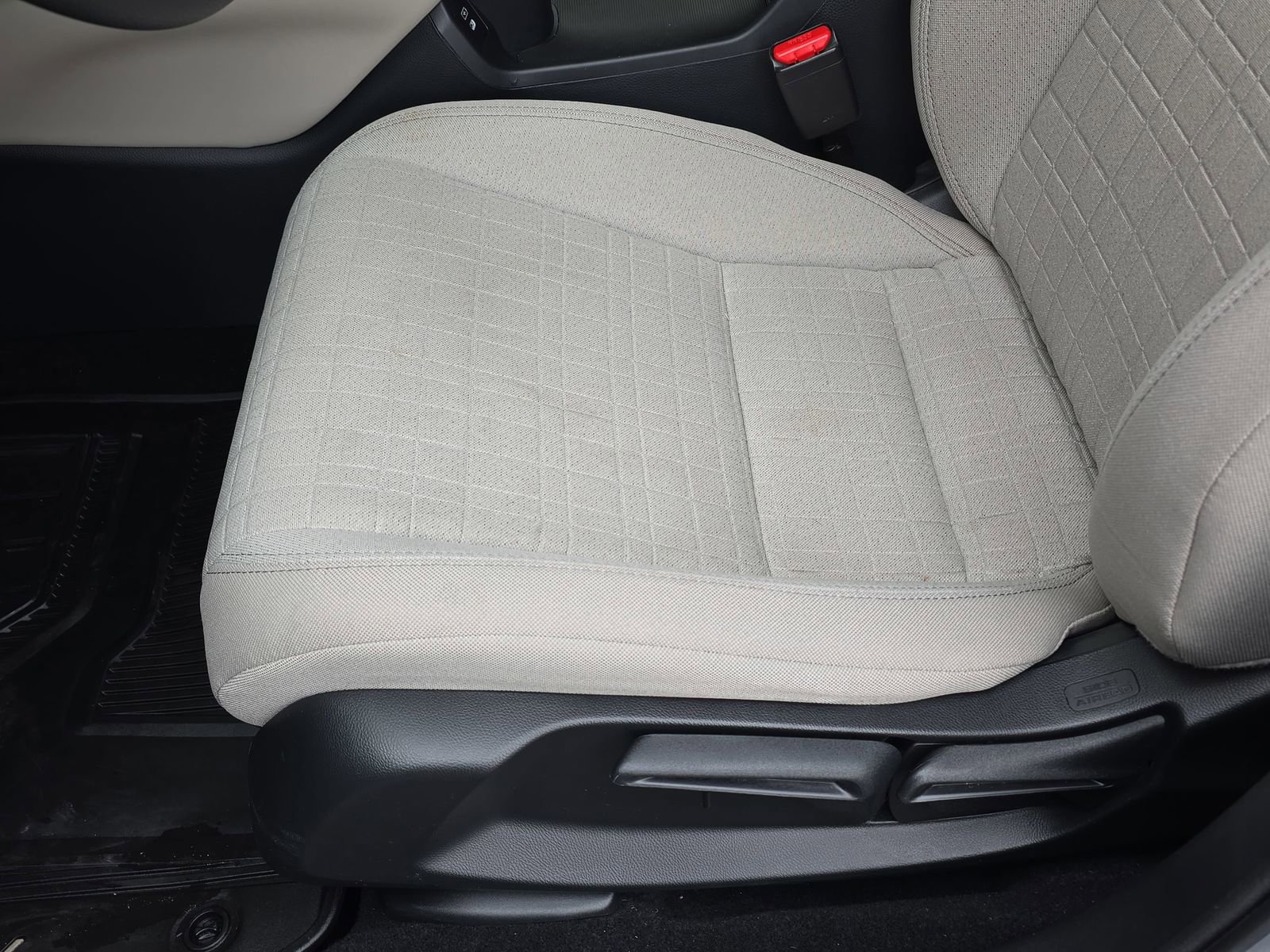 Used 2024 Honda HR-V LX image 27