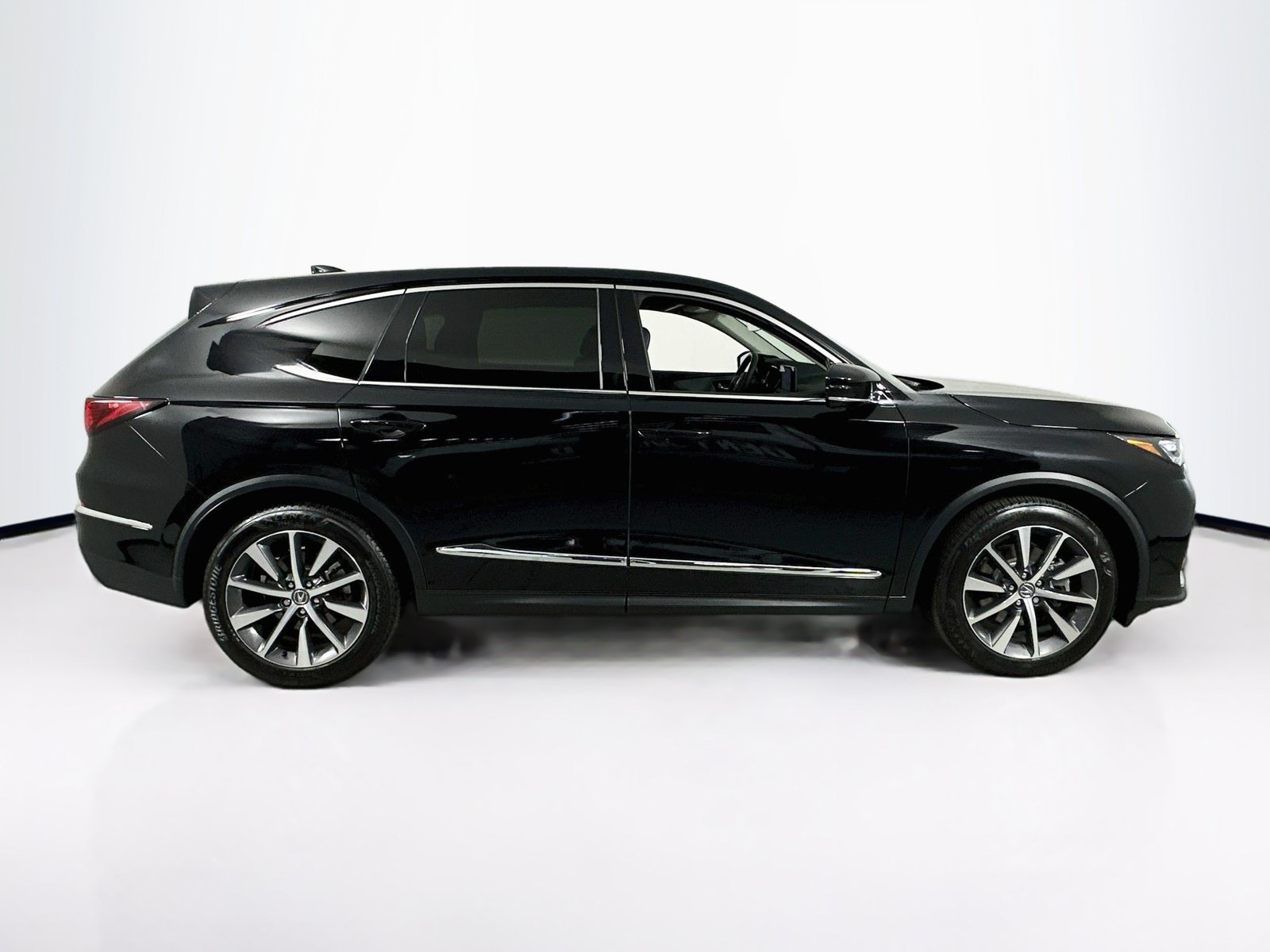 Used 2026 Acura MDX w/ Technology Package FWD image 4