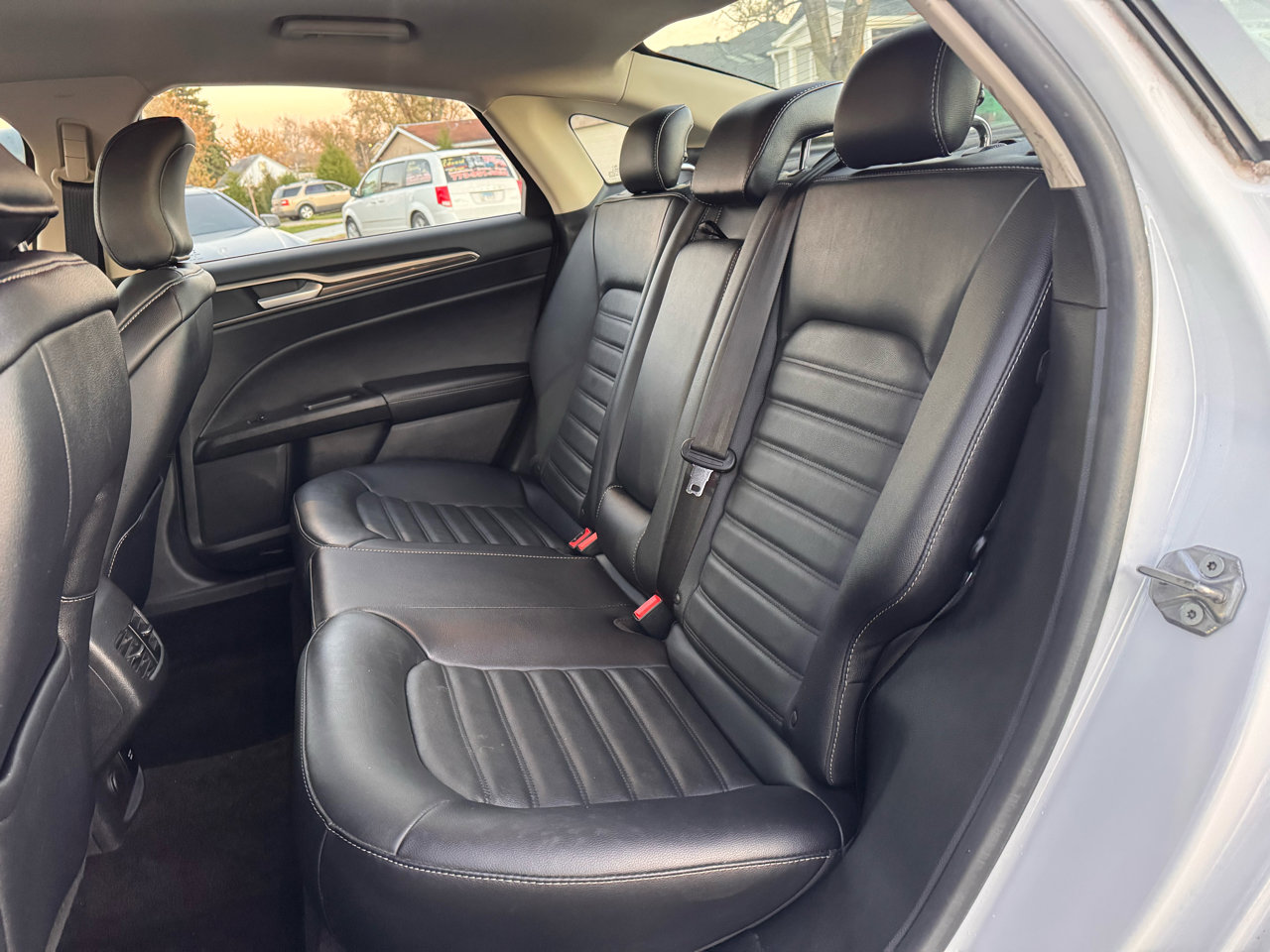 Used 2018 Ford Fusion SE w/ Equipment Group 602A image 7