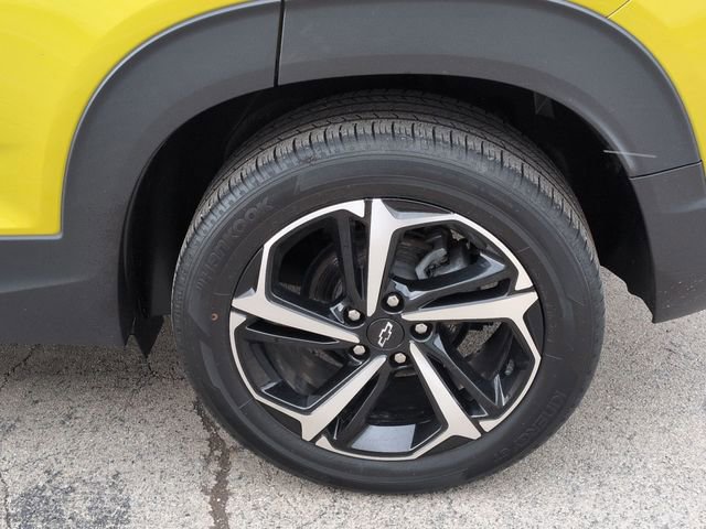 Used 2023 Chevrolet TrailBlazer RS w/ Sun and Liftgate Package image 35