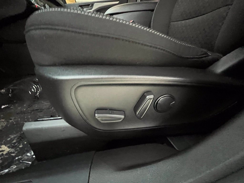 Used 2023 Ford Escape Active AWD/4WD image 47