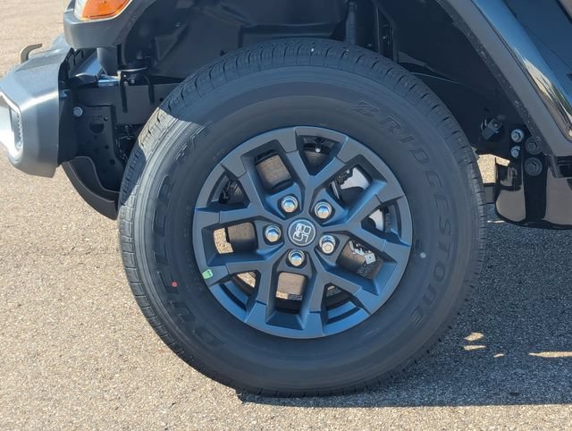 New 2026 Jeep Gladiator Sport AWD/4WD image 19