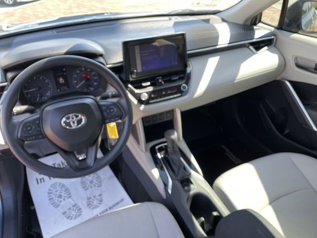 Used 2024 Toyota Corolla Cross L image 18
