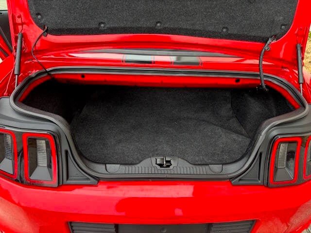 Used 2013 Ford Mustang GT RWD image 12