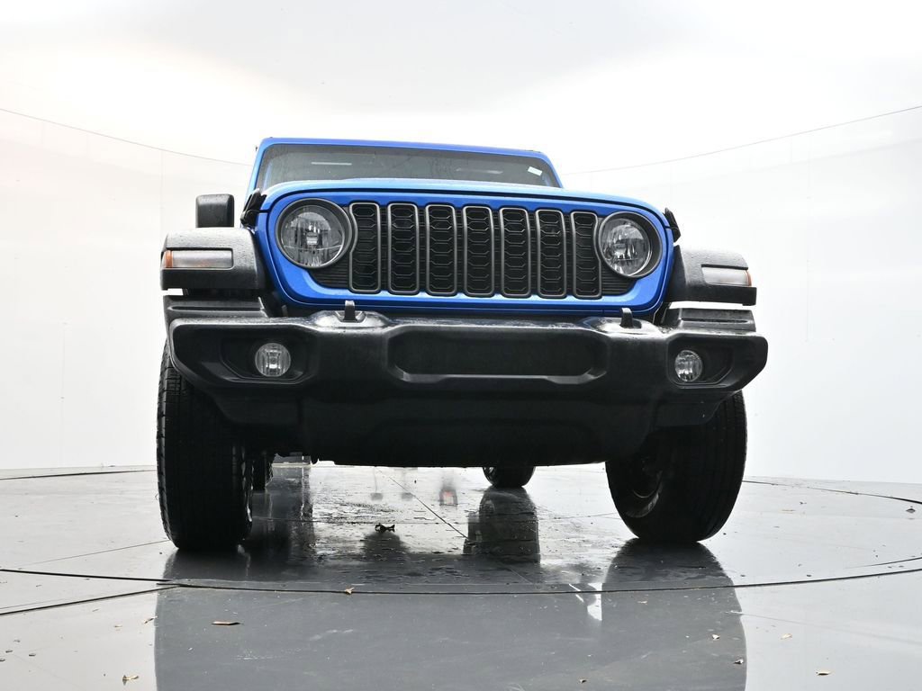 Used 2025 Jeep Wrangler Sport image 27