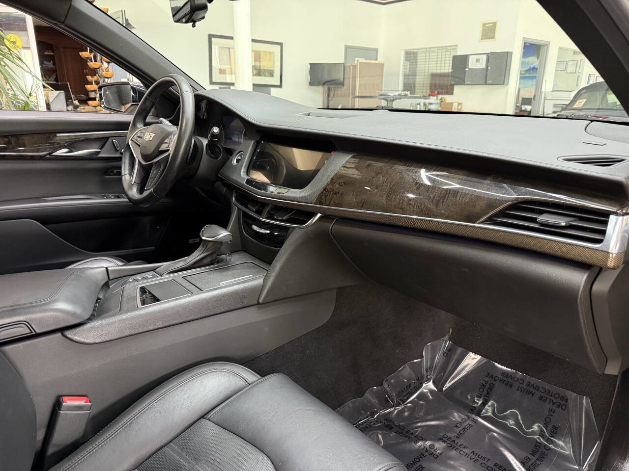 Used 2018 Cadillac CT6 Luxury image 19