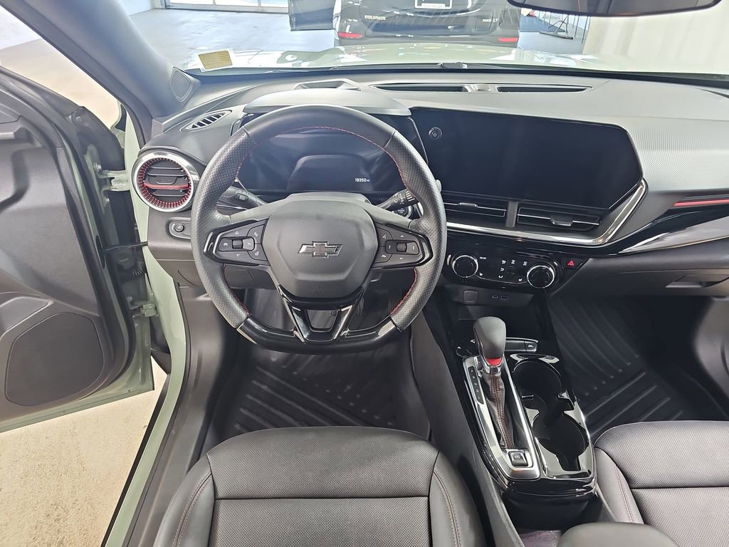 Certified 2024 Chevrolet Trax RS w/ Driver Confidence Package image 19