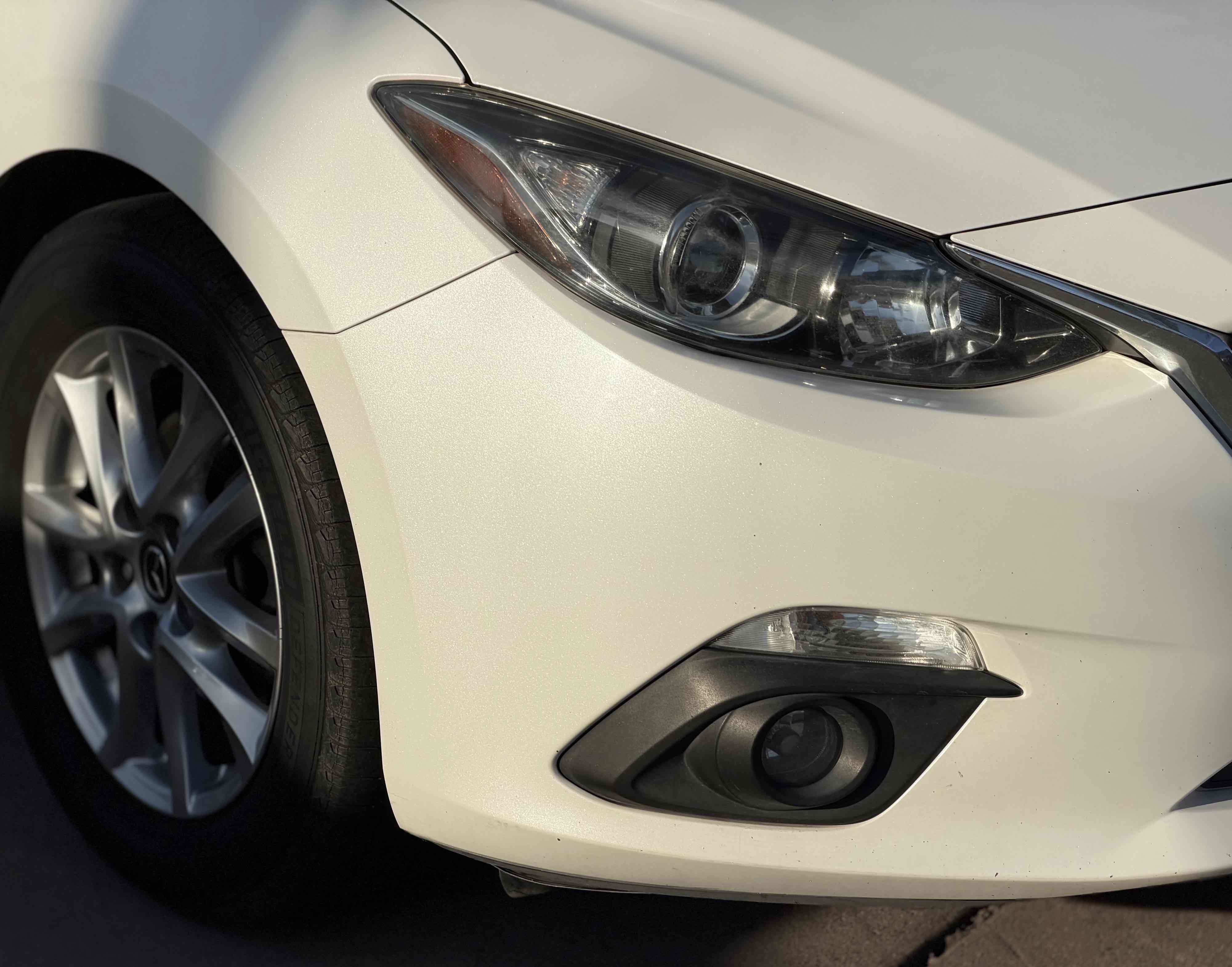 Used 2016 MAZDA MAZDA3 i Touring w/ Popular Equipment Package FWD image 12