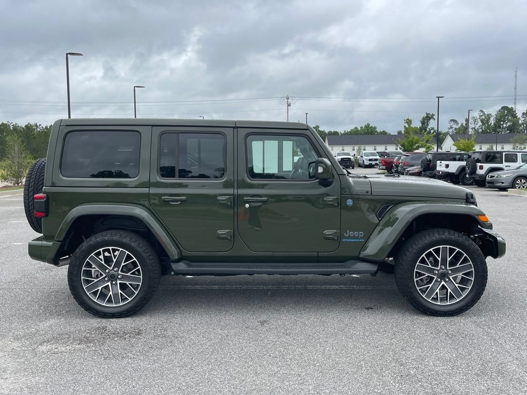 Used 2024 Jeep Wrangler High Altitude AWD/4WD image 22