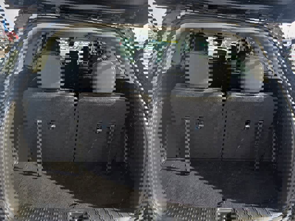 Used 2024 Kia Sorento S image 11