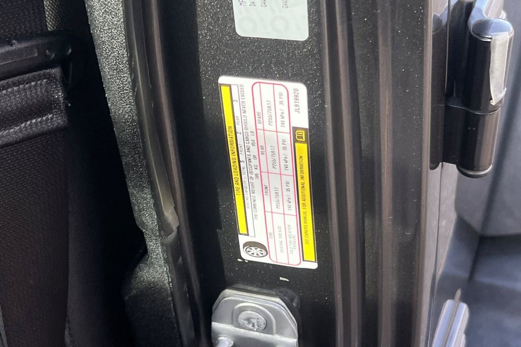 Used 2018 Jeep Wrangler Unlimited Sport S image 29