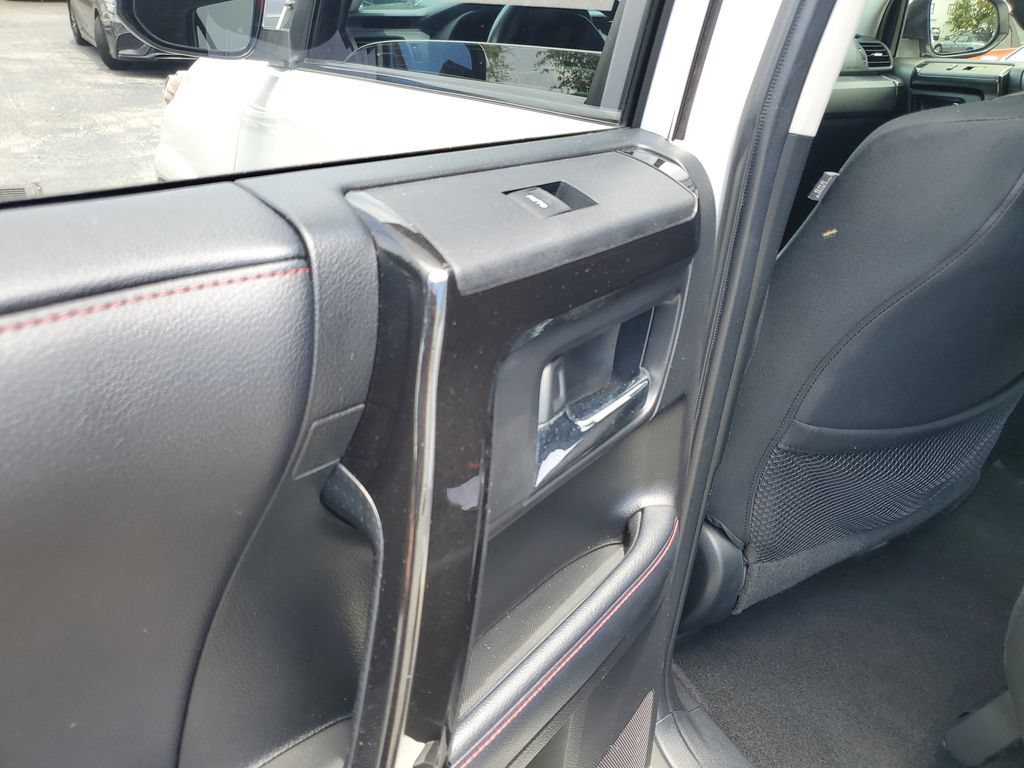 Used 2019 Toyota 4Runner TRD Off-Road AWD/4WD image 12