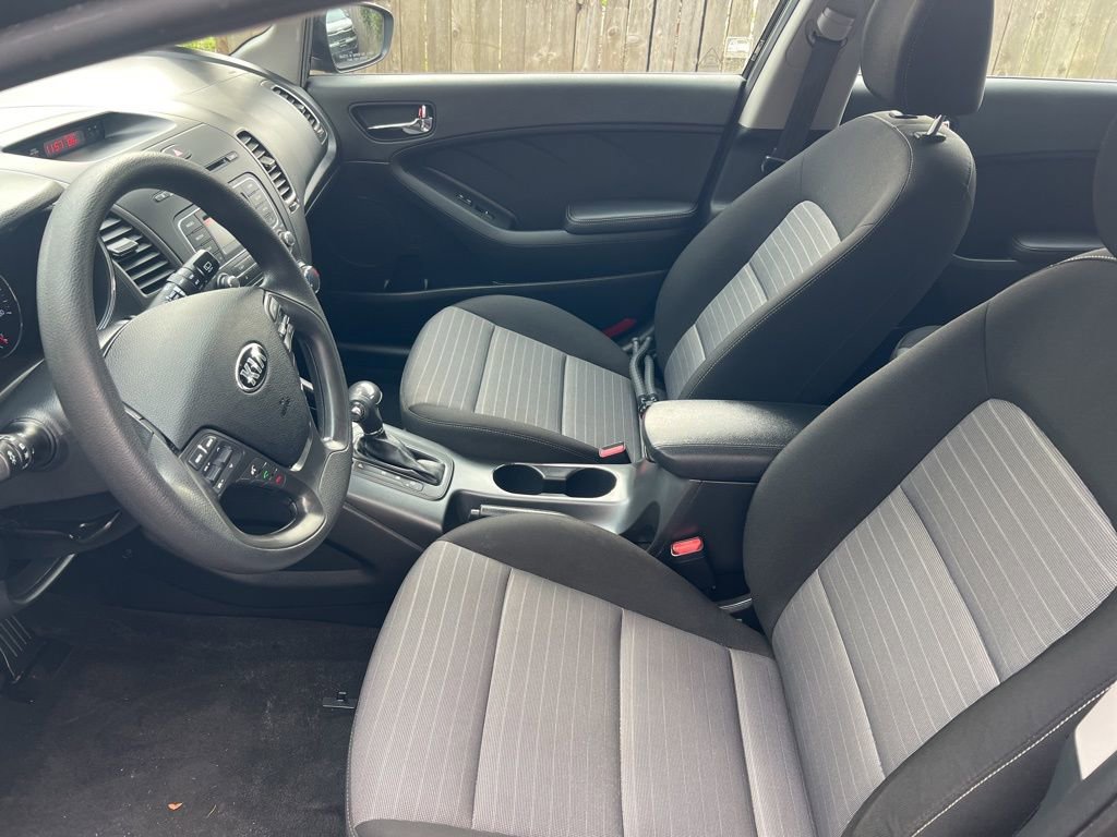 Certified 2016 Kia Forte LX image 4