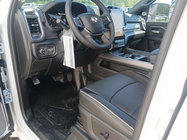 New 2027 RAM 5500 4x4 Crew Cab w/ Laramie Trim Package image 47
