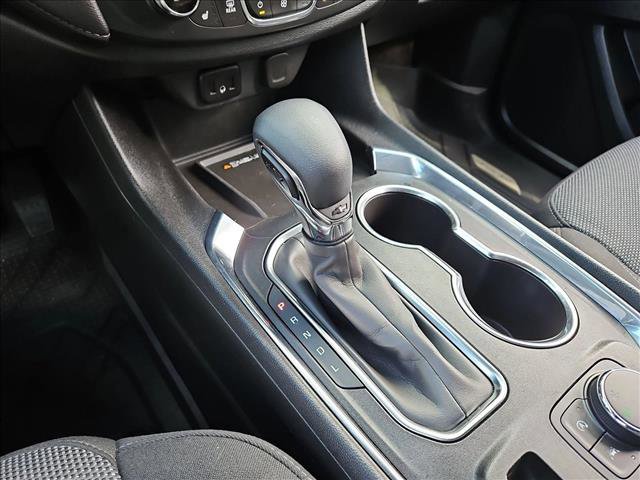 Used 2023 Chevrolet Traverse LT image 16