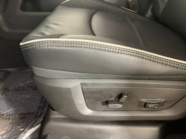 New 2026 RAM 2500 Laramie AWD/4WD image 13