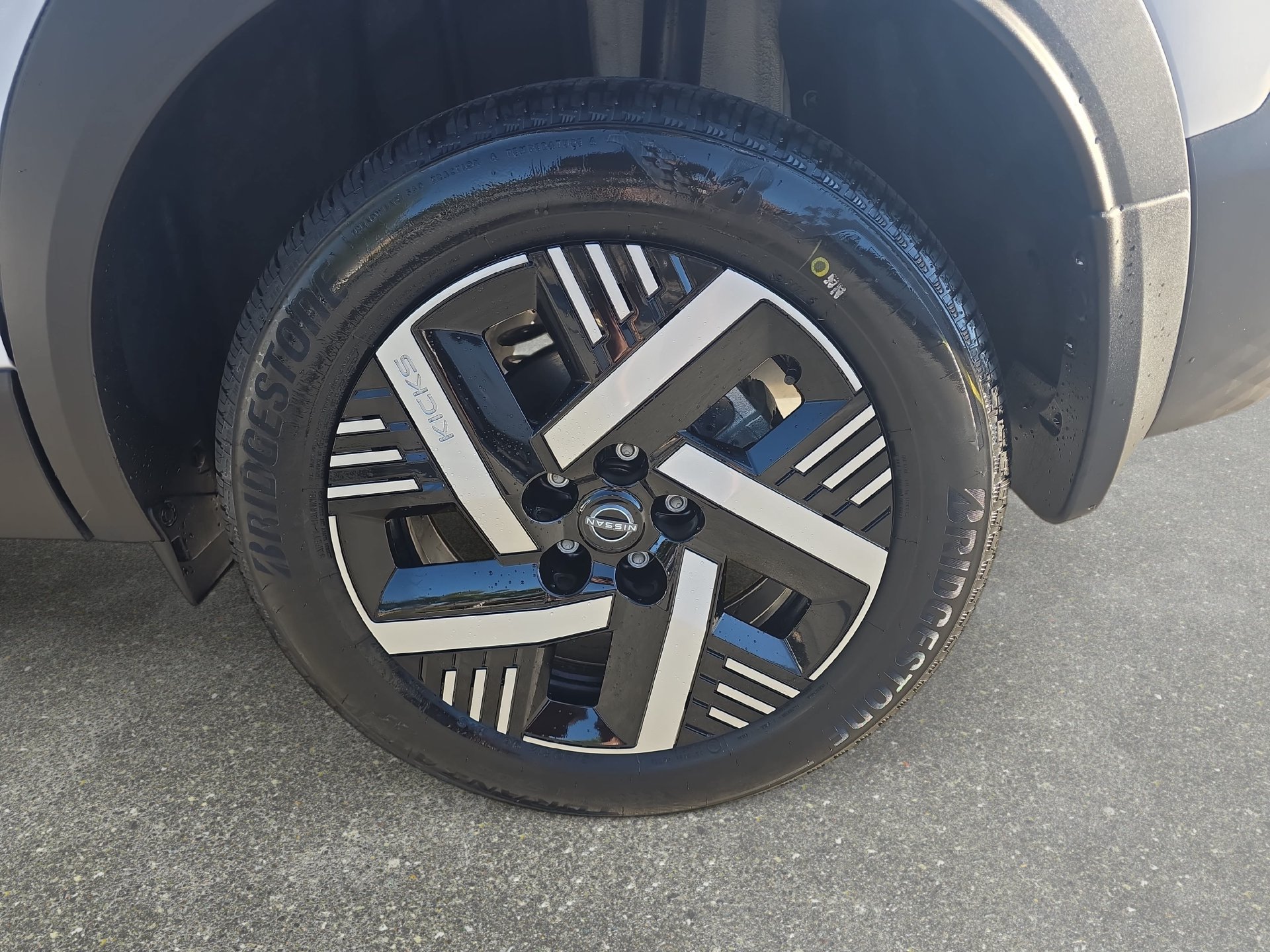 New 2027 Nissan Kicks SV FWD image 29
