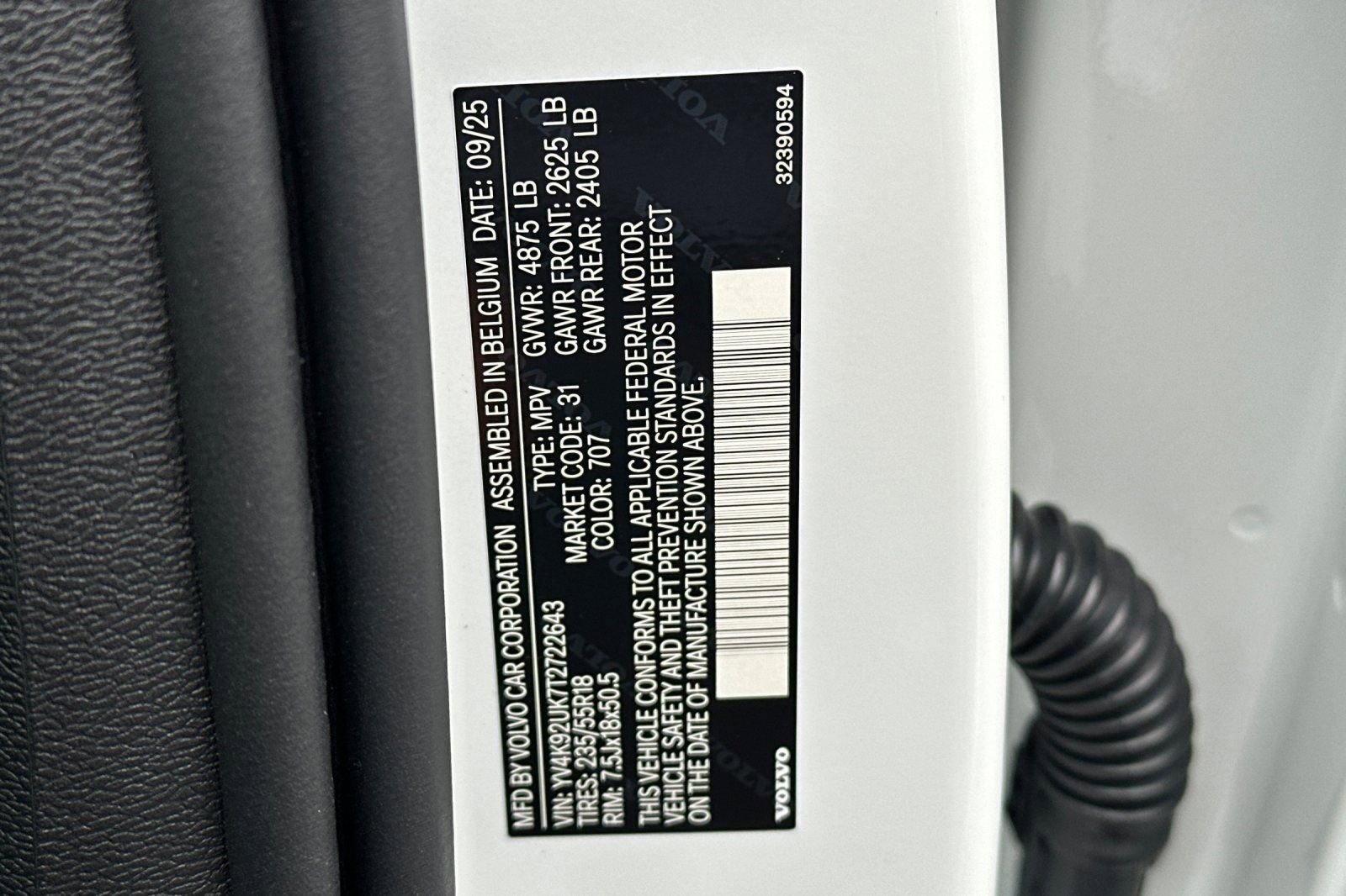 New 2026 Volvo XC40 B4 Core w/ Climate Package image 28