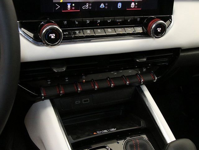 New 2025 GMC Canyon AT4 w/ AT4X AEV Edition AWD/4WD image 22