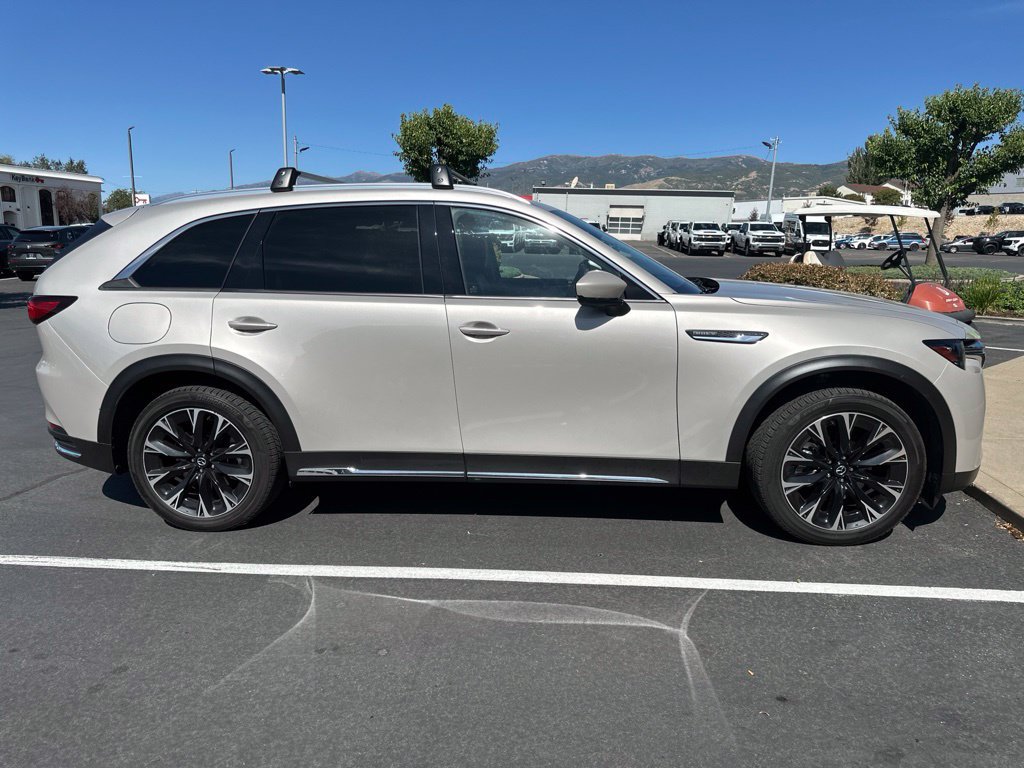 Used 2024 MAZDA CX-90 Plug-In Hybrid w/ Premium Plus AWD/4WD image 4