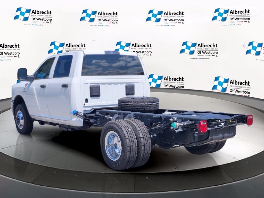 New 2026 RAM 3500 Tradesman w/ Chrome Appearance Group A AWD/4WD image 3