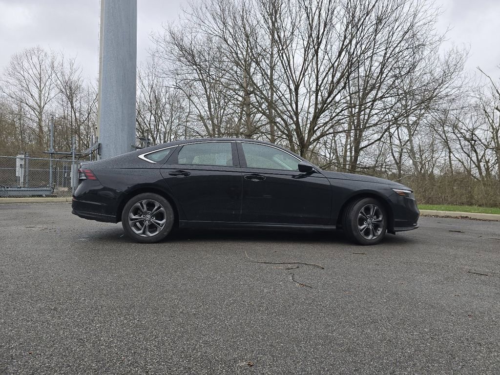 Used 2023 Honda Accord EX image 14