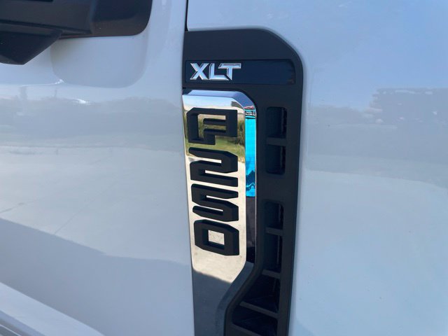 New 2026 Ford F250 XLT w/ XLT Premium Package AWD/4WD image 30