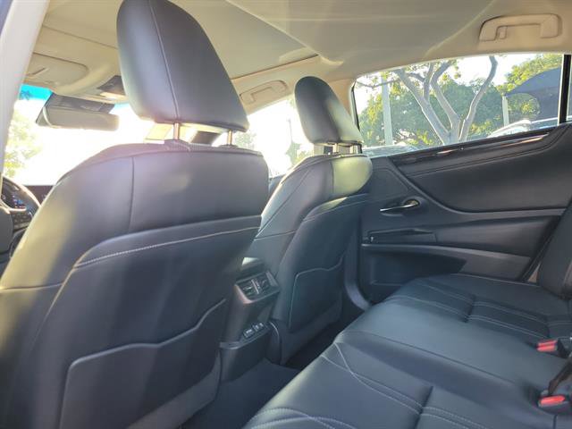 Used 2019 Lexus ES 350 w/ Luxury Package image 31