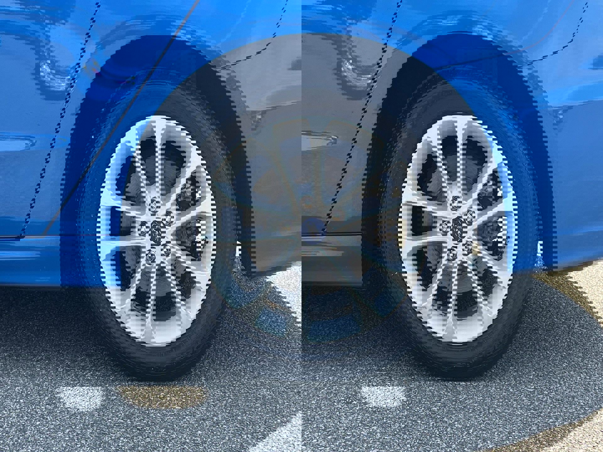 Used 2020 Ford Fusion SE FWD image 29