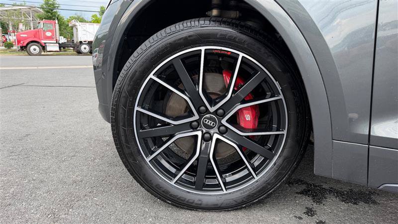 Used 2021 Audi SQ5 Prestige w/ Prestige Package AWD/4WD image 16