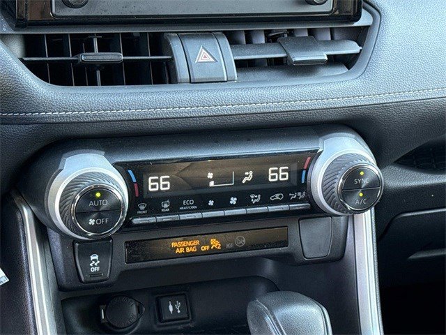 Used 2019 Toyota RAV4 LE image 21