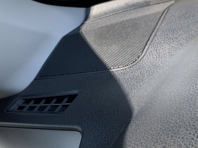Used 2015 Toyota RAV4 XLE AWD/4WD image 12