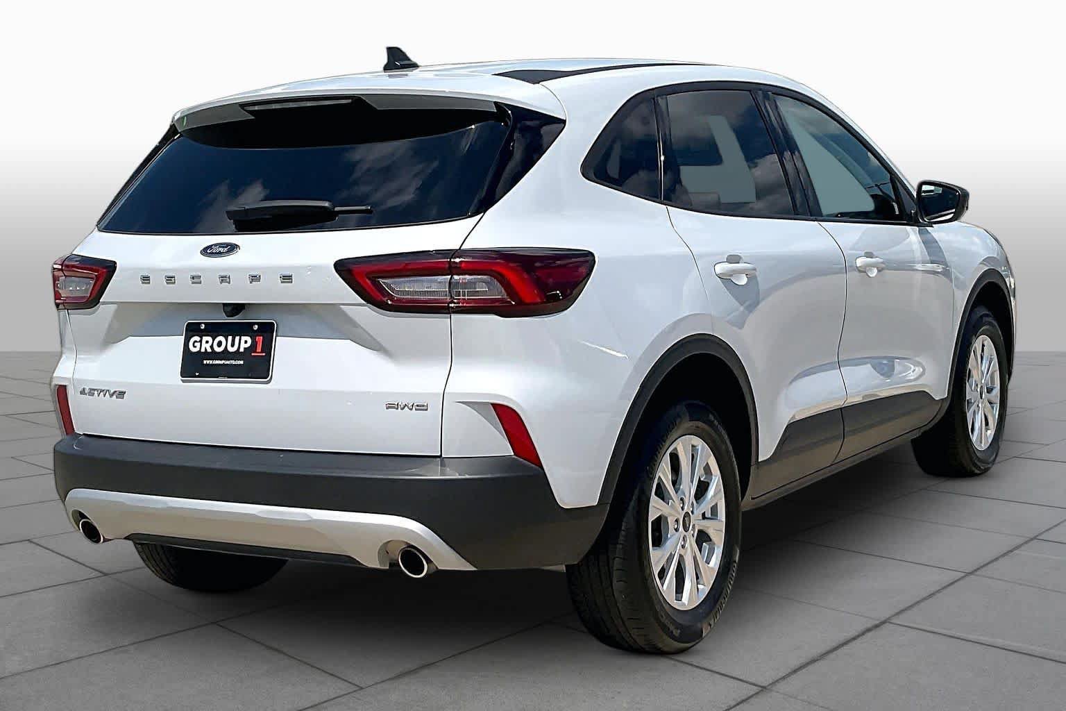 Used 2025 Ford Escape Active AWD/4WD image 13