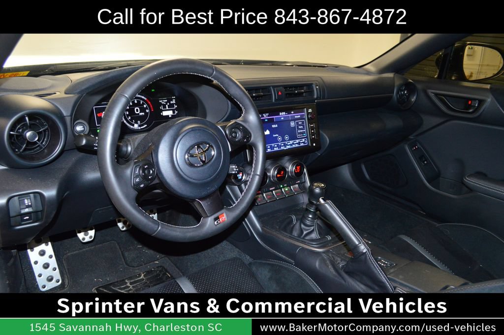 Used 2023 Toyota GR86 Premium RWD image 4