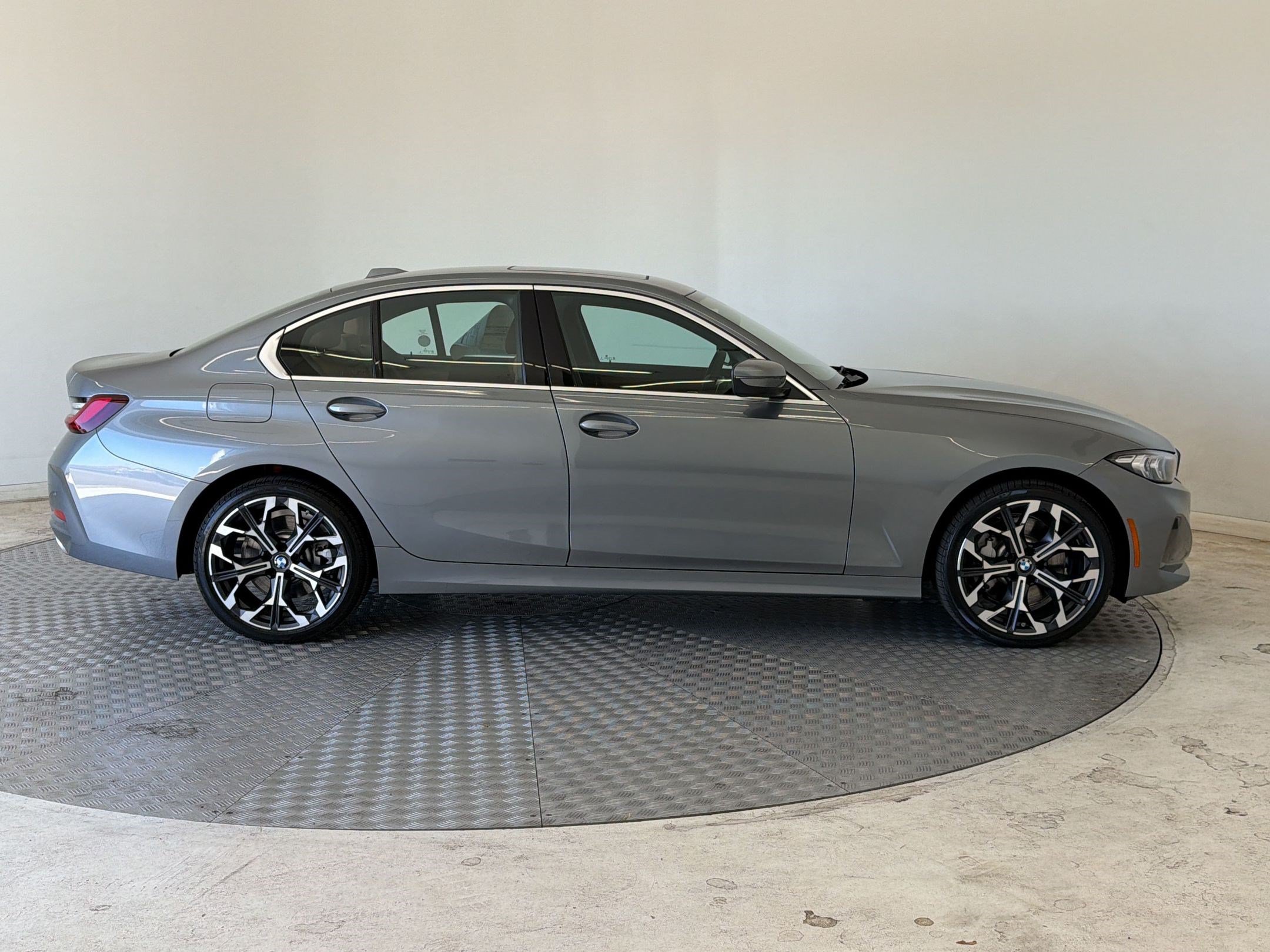 New 2026 BMW 330i xDrive Sedan w/ Premium Package AWD/4WD image 8