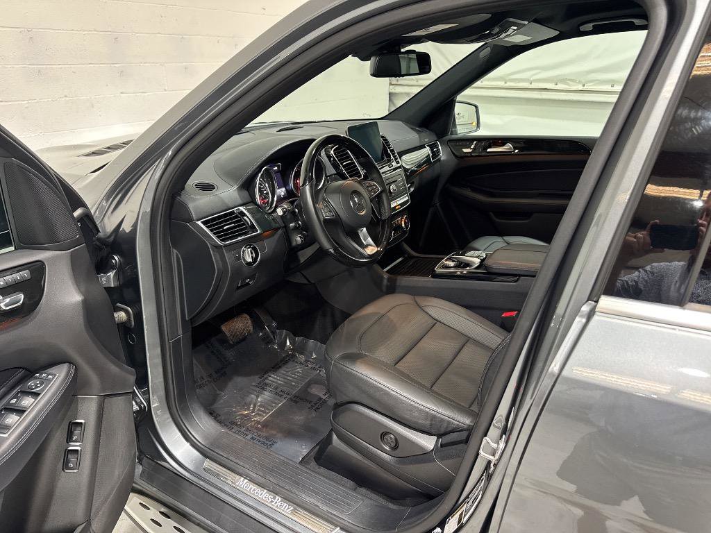 Used 2018 Mercedes-Benz GLS 450 4MATIC image 31