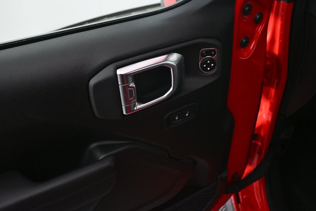 Used 2025 Jeep Gladiator Sport image 6